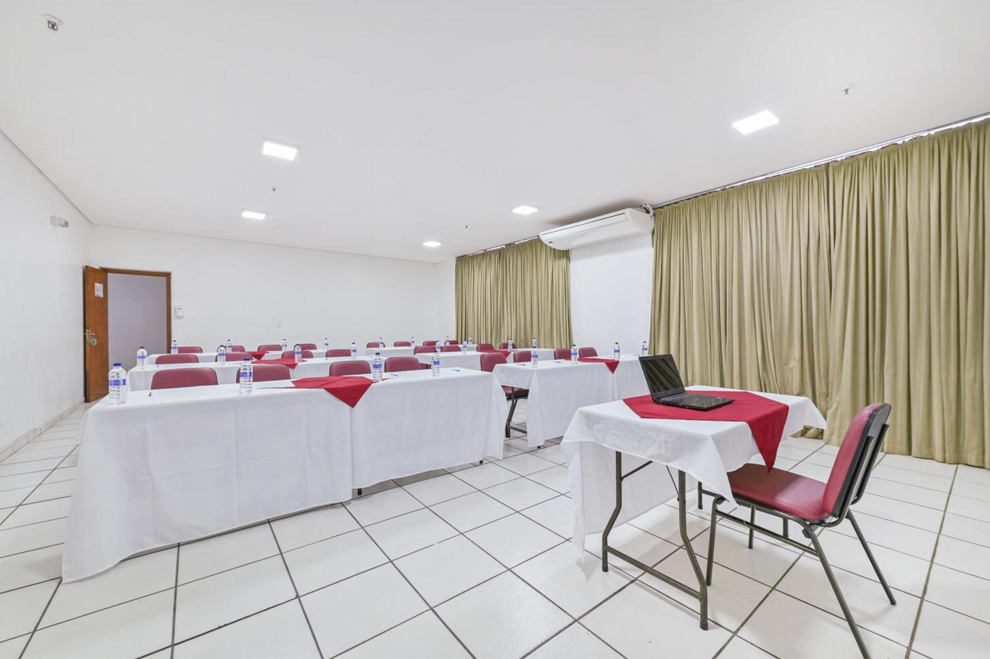 Hotel Nacional Inn Limeira Kültér fotó
